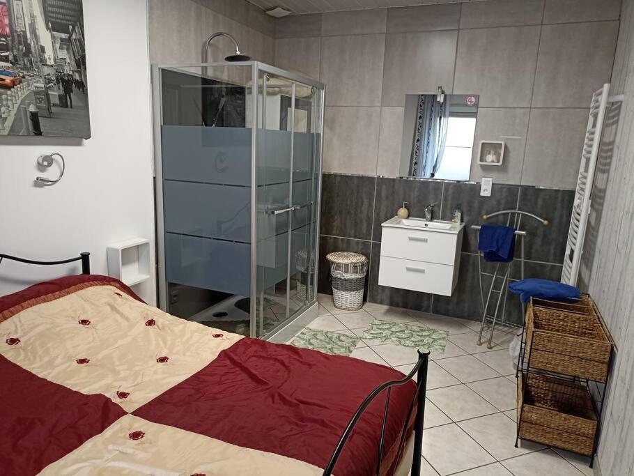 Appartement De 70M2 Tout Equipe Hargarten-aux-Mines Luaran gambar